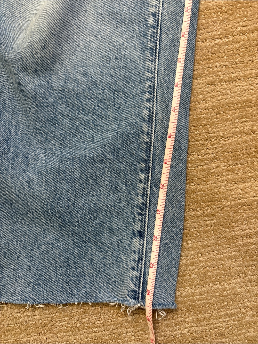 Madewell Darted Barrel Leg Jean with Patch Pockets - Picture 9 of 9